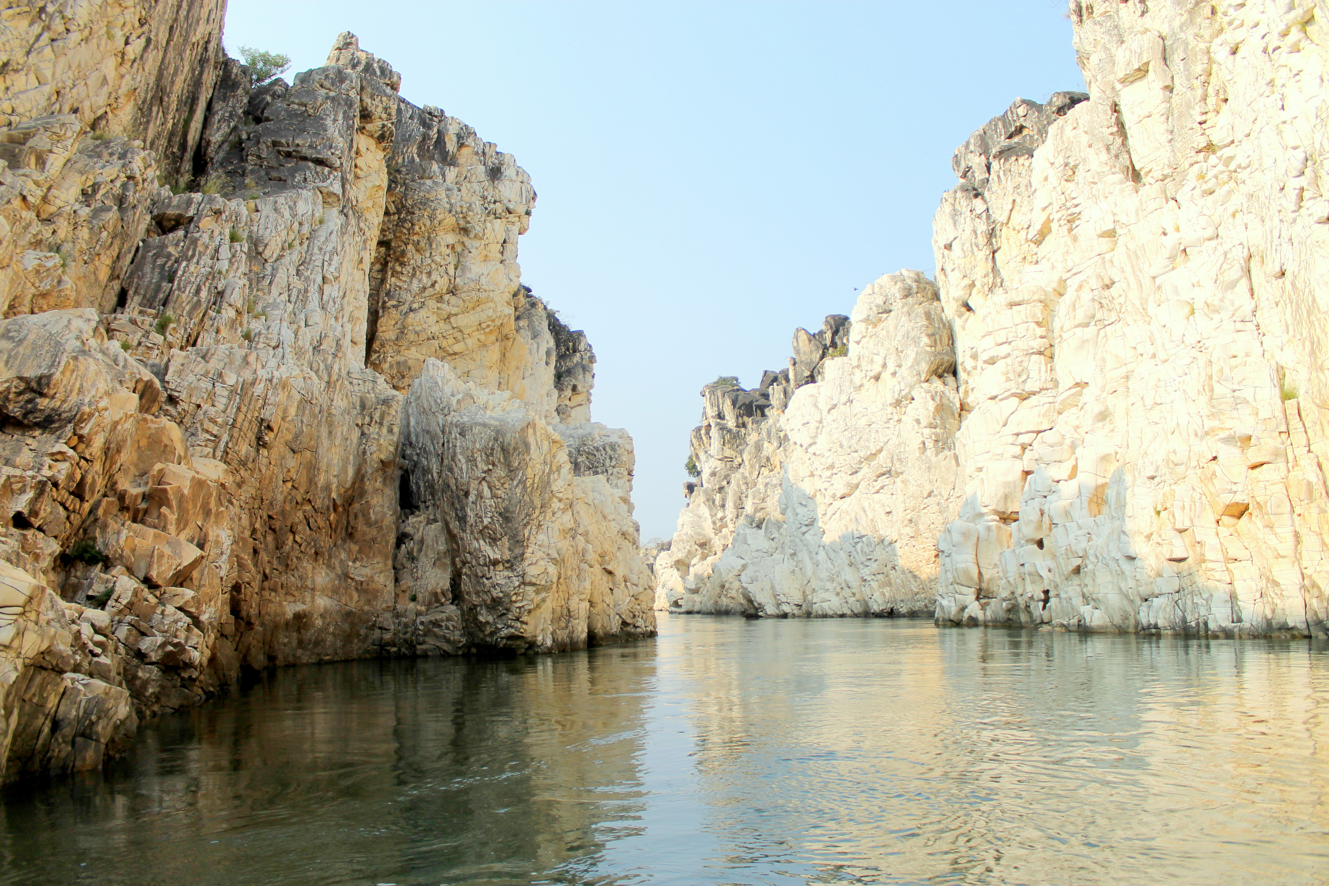 Bhedaghat Marble Rocks